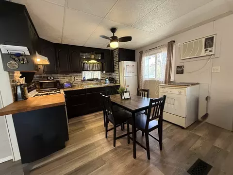 37 Grouse Dr, Chicopee, MA 01020 photo 3