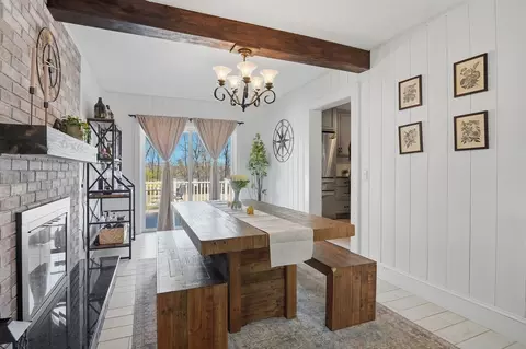 Dining - 88 Clinton Rd, Sterling, MA 01564 photo 2 of 3