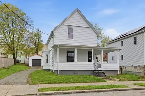 51 Laurel St, Lynn, MA 01905