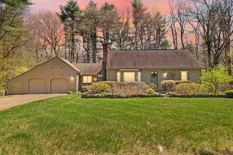 Exterior - 11 Hemlock, Boxford, MA 01921 photo 9 of 12