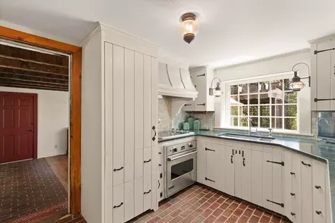 Kitchen - 11 Hemlock, Boxford, MA 01921 photo 3 of 3