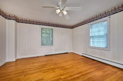 Bedroom - 363 Cooley St, Springfield, MA 01128 photo 3 of 4