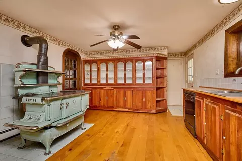 Kitchen - 363 Cooley St, Springfield, MA 01128 photo 1 of 4