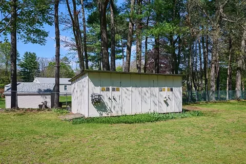 Exterior - 363 Cooley St, Springfield, MA 01128 photo 6 of 7