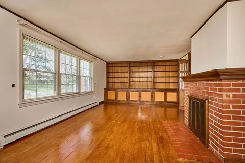 Living - 363 Cooley St, Springfield, MA 01128 photo 3 of 3