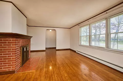 Living - 363 Cooley St, Springfield, MA 01128 photo 2 of 3