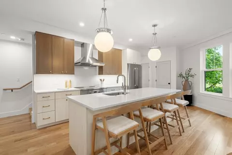6 Dellmore Rd #3, Jamaica Plain, MA 02130