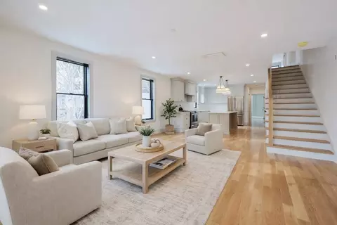 68 Rowe St #U:3, Roslindale, MA 02131