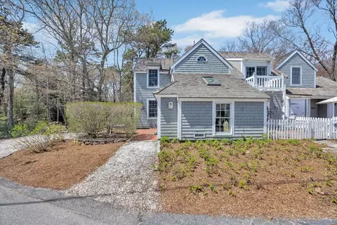 Exterior - 28 Flying Cloud Cir #28, Mashpee, MA 02649 photo 2 of 5