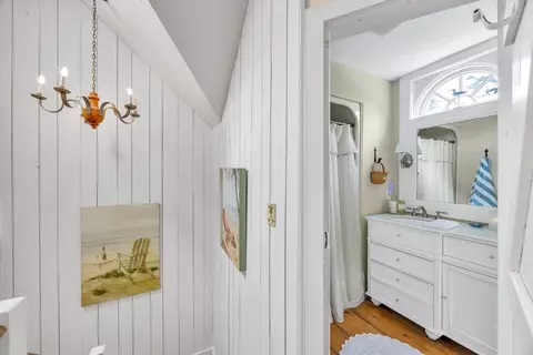 Bath - 28 Flying Cloud Cir #28, Mashpee, MA 02649 photo 1 of 4