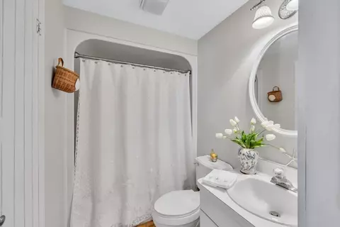 Bath - 28 Flying Cloud Cir #28, Mashpee, MA 02649 photo 4 of 4