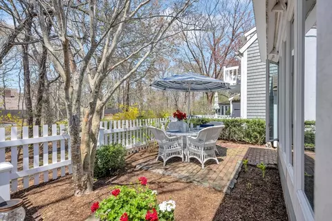 Exterior - 28 Flying Cloud Cir #28, Mashpee, MA 02649 photo 4 of 5