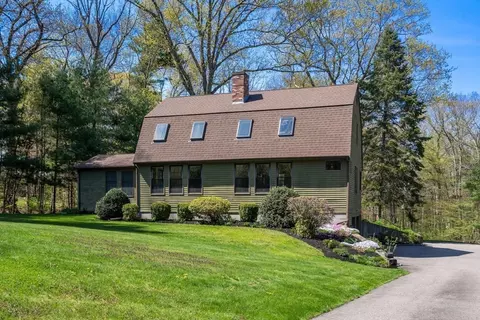 315 Summer St, Walpole, MA 02071
