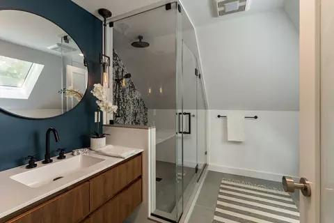 Bath - 7 Stetson St, Brookline, MA 02446 photo 5 of 7