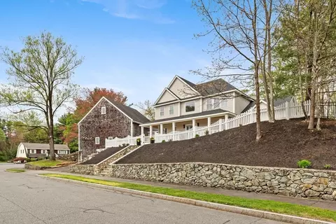 8 Partridge Rd, Reading, MA 01867 photo 3