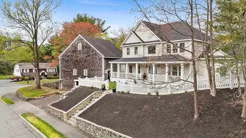 8 Partridge Rd, Reading, MA 01867