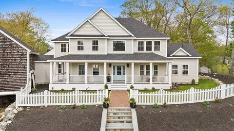 8 Partridge Rd, Reading, MA 01867 photo 2