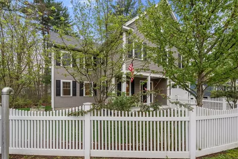 97 Batchelder Rd, Reading, MA 01867