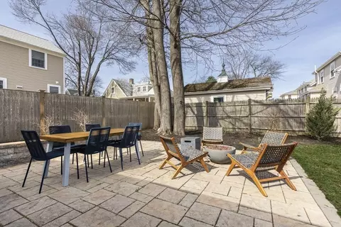 Exterior - 26 Cedar St #2, Marblehead, MA 01945 photo 5 of 8