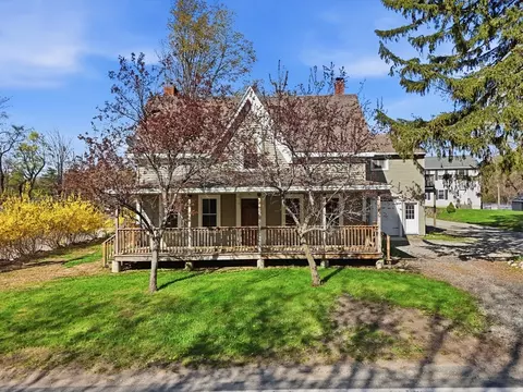 27 Central St, Newbury, MA 01922
