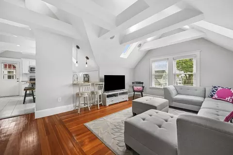 15 Haslet St #3, Roslindale, MA 02131