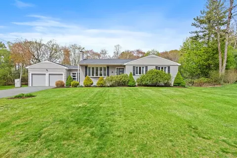 30 Wildewood Dr, Canton, MA 02021