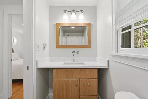 Bath - 22 Rosedale Ave, Springfield, MA 01128 photo 3 of 5