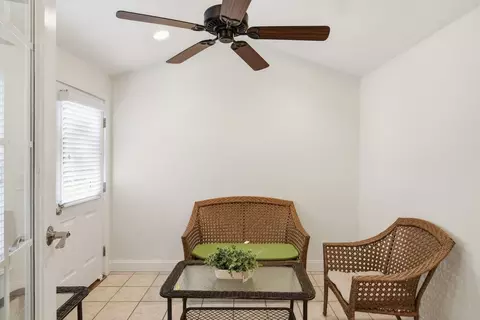 Entry Way - 22 Rosedale Ave, Springfield, MA 01128 photo 3 of 4