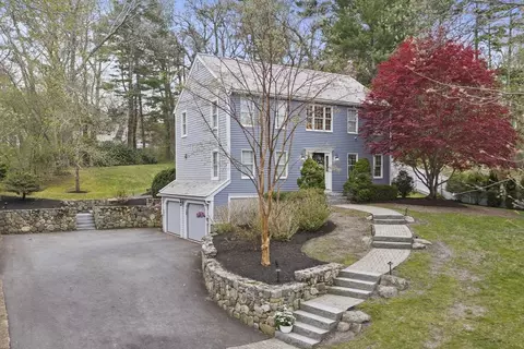 46 Fairways Edge Dr, Marshfield, MA 02050