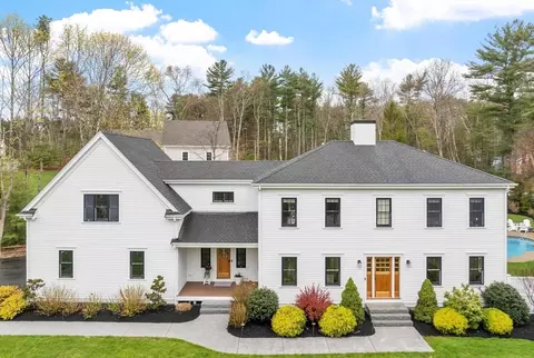 88 Teakettle Ln, Duxbury, MA 02332