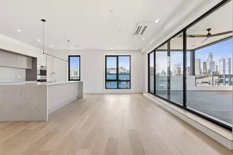 118 B St #501, Boston, MA 02127