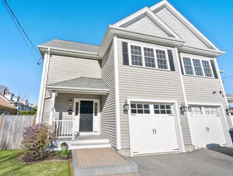 18 Hovey St #18, Newton, MA 02458