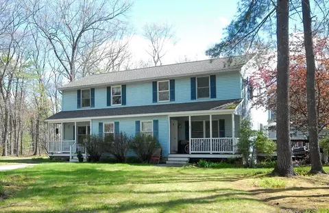 2 Long Cope Rd, Groton, MA 01450