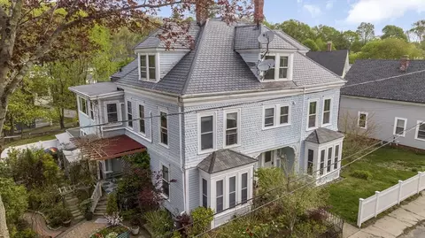 3 Lake Ave #3, Amesbury, MA 01913