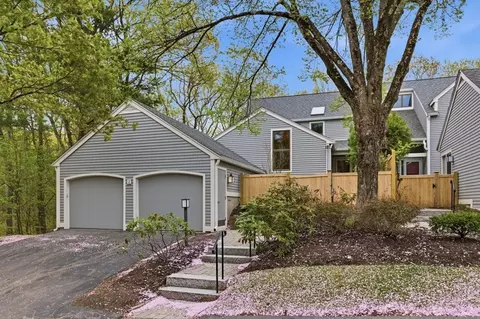 2 Hillside Dr #2, Wayland, MA 01778