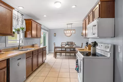Kitchen - 3 Dominique Dr, Webster, MA 01570 photo 1 of 3