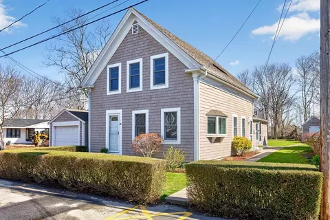 31 Conant St, Provincetown, MA 02657