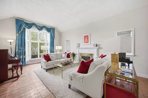 Living - 5 Powers Rd, Andover, MA 01810 photo 2 of 3