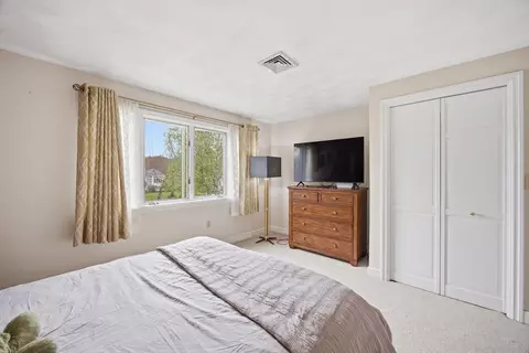 Bedroom - 5 Powers Rd, Andover, MA 01810 photo 5 of 8