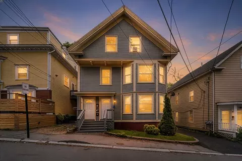 57-59 Moore St, Haverhill, MA 01830