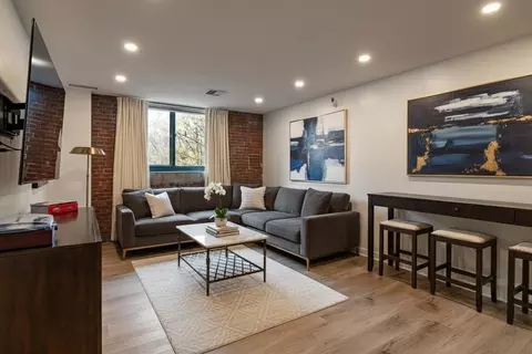 42 8th St #2308, Boston, MA 02129