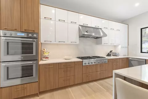 102 Booth St, Needham, MA 02494 photo 6