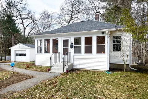 22 Quobaug Ave, Oxford, MA 01540