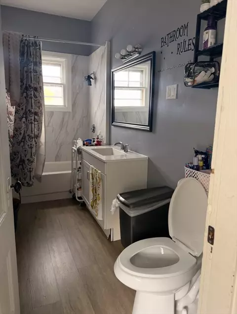 40 Park St, Fall River, MA 02721 photo 4