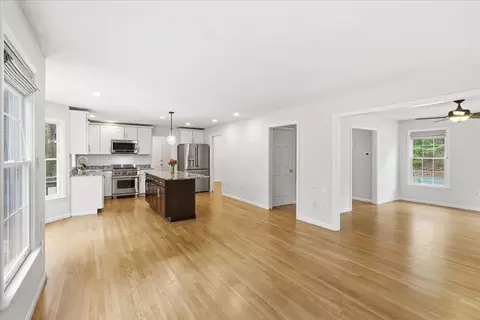 45 Auburn Rd, Millis, MA 02054 photo 6