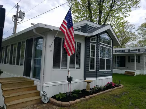 23 College Dr #123, Wells, ME 04090