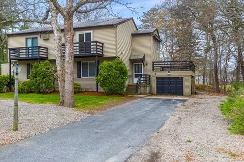 3 Heritage Dr #3, Bourne, MA 02532