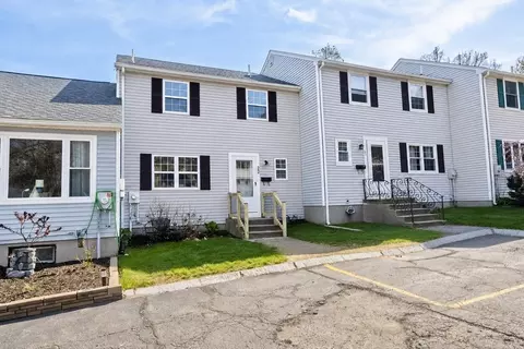 22 Warebrook Vlg #22, Ware, MA 01082