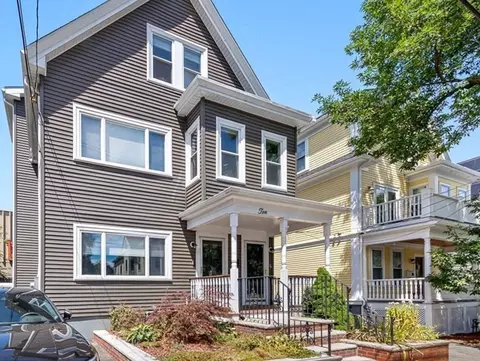 10 Grant St #2, Somerville, MA 02145