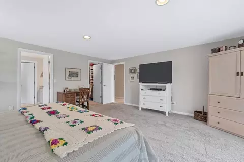 Bedroom - 35 Punkhorn Point Rd, Mashpee, MA 02649 photo 2 of 6